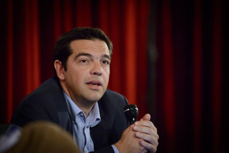 Tsipras convierte el No en Sí y se rinde a las exigencias de la troika