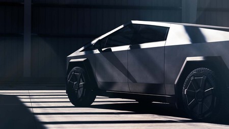 Tesla Cybertruck 2000