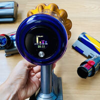 Dyson celebra sus propias rebajas con descuentos de hasta 300 euros en algunos de sus icónicos dispositivos de limpieza