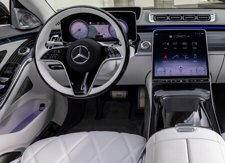 Mercedes Benz S Class Maybach 2021 1600 85