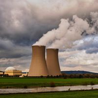 Los centros de datos no quieren depender de la red eléctrica convencional. Solución: construir centrales propias 