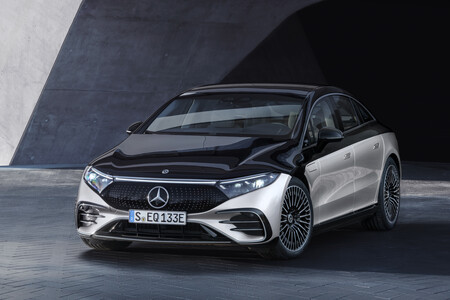 Mercedes Benz Eqs 10