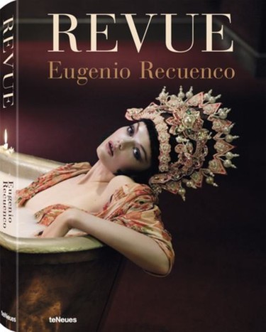 La creatividad y fantasía de Eugenio Recuenco envuelta en un libro imprescindible: Revue