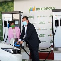 Los coches eléctricos ya cuentan con otra estación de recarga superrápida: Iberdrola 'electrifica' la Autovia de la Plata