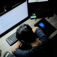 El "desgaste silencioso" está acabando con la productividad y la salud mental: los trabajadores están hartos pero ni se dan cuenta 