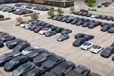 Parking Tesla En Farmington Hills Michigan