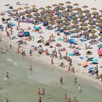 La actividad directa e indirecta del turismo perdería 83.134 millones euros al finalizar en año