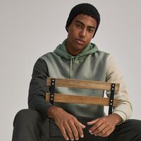 Springfield tiene las sudaderas ideales para el entretiempo que están rebajadas con hasta un 30% de descuento 