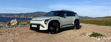 Probamos el Kia EV3: el primer eléctrico que me hace pensar que un coche eléctrico puede ser el único coche de una casa. Cumple en todo, incluso en precio
