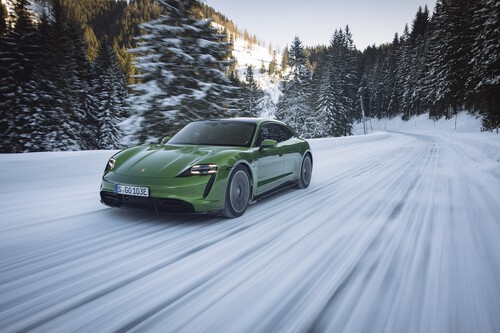 Probamos el nuevo Porsche Taycan Sport Turismo: un eléctrico que puede ser tan salvaje como seguro, y con un extra de practicidad