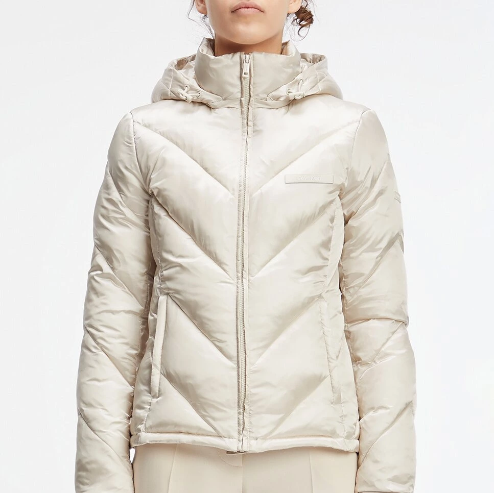 Abrigo corto de mujer
