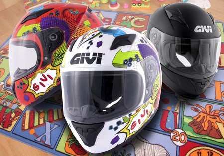 ¿Vuelta al cole? Sí, pero en moto con el casco infantil Givi Junior 4