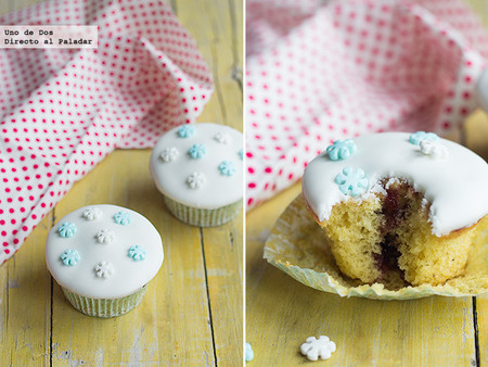 Cupcakes con mermelada de frutos rojos. Receta de Navidad