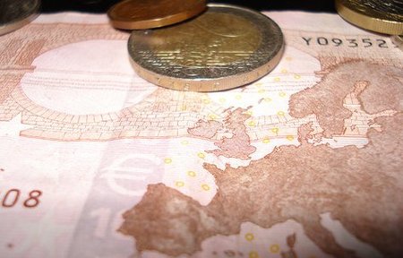El Parlamento Europeo propone un aumento del salario mínimo