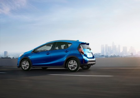Toyota Prius C 2018 1600 05