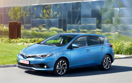 Toyota Auris Hybrid
