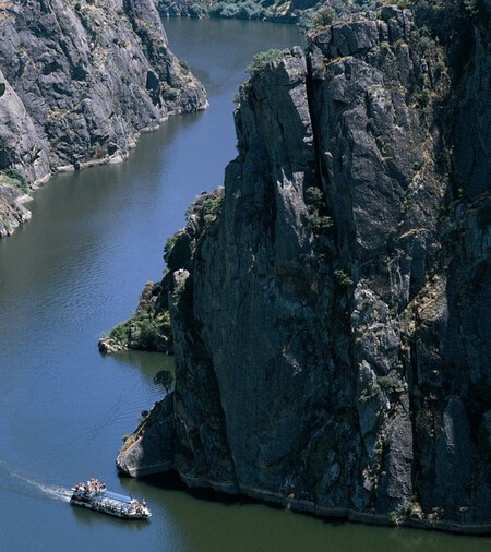 Crucero Fiordo Duero Espana Barco Rio Fluvial Escapada Plan Primavera