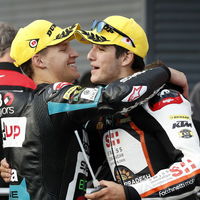 ¡Puro motociclismo! Fabio Quartararo aconseja a Iker Leucona en este vídeo pillado tras los test de MotoGP