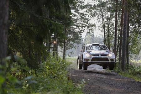 Rally de Finlandia 2014: Jari-Matti Latvala arranca fuerte