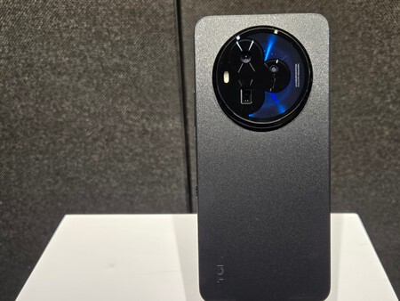 Tcl Nxtpaper 60 Ultra 3