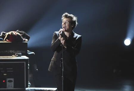 Alerta fans de Harry Styles: Amazon ha rebajado su disco de vinilo a precio de ganga (y está a punto de agotarse)