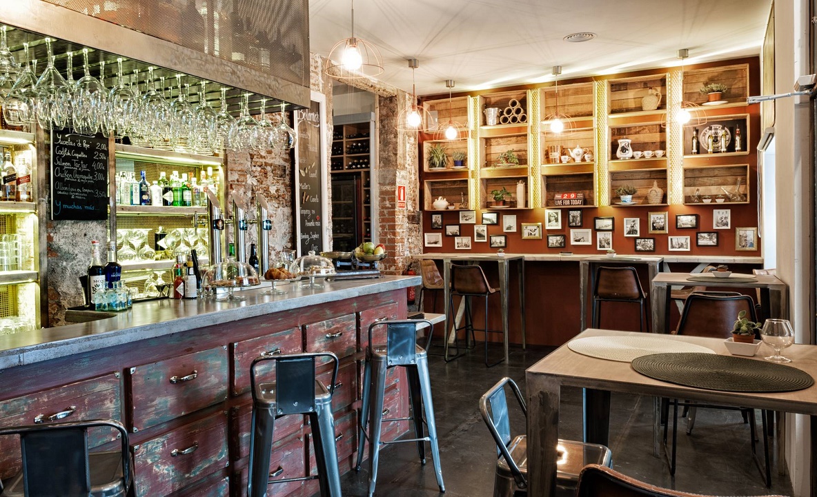 Hache Restaurante, ambiente vintage a ritmo de jazz frente al Palacio Real