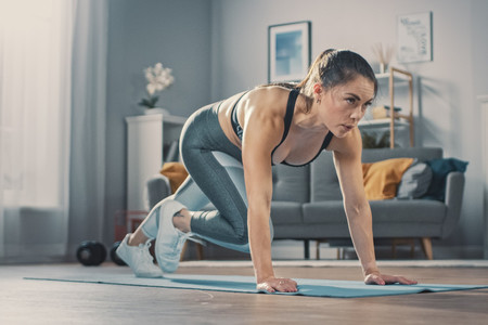 Un entrenamiento HIIT en 15 minutos para comenzar el día llenos de energía