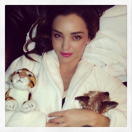 A Miranda Kerr lo de pasar las Navidades sola... como que no