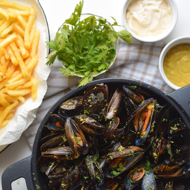Moules frites, los mejillones al estilo belga que nunca fallan