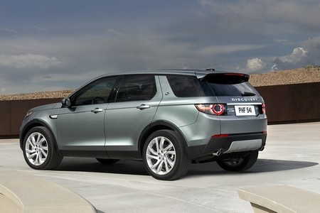 landrover-discovery-sport-2015-650-17.jpg