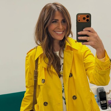 Nuria Roca tiene las New Balance 9060 más cómodas del verano, y son perfectas para tus looks de oficina y vacaciones 