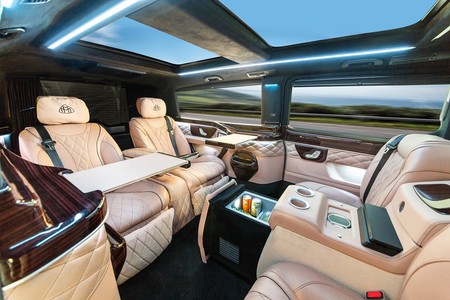 El Mercedes Clase V Maybach es un exceso sobre ruedas que puedes disfrutar si viajas a París