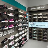 Skechers en liquidación: las zapatillas más cómodas que se adaptan como un calcetín, cuestan menos de 40 euros