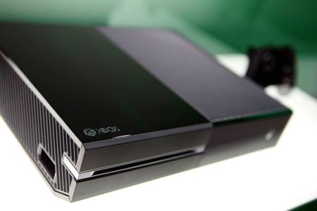 La Xbox One vende un 84% más durante febrero en EEUU, pero pierde su liderazgo ante la PS4