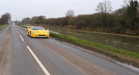 Tax The Rich: haciendo wakeboard remolcado por un Ferrari F50