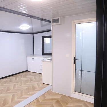 Amazon tiene una casa prefabricada por menos de 6.000 euros: viene con cocina y baño integrados