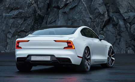 Si quieres un Polestar 1 ya puedes reservarlo por 2.500 euros, pero la espera aún no ha acabado