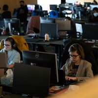 "La IA cambia el modo de trabajar y cómo se sienten las personas": el 30% de los trabajadores se sienten menos útiles 