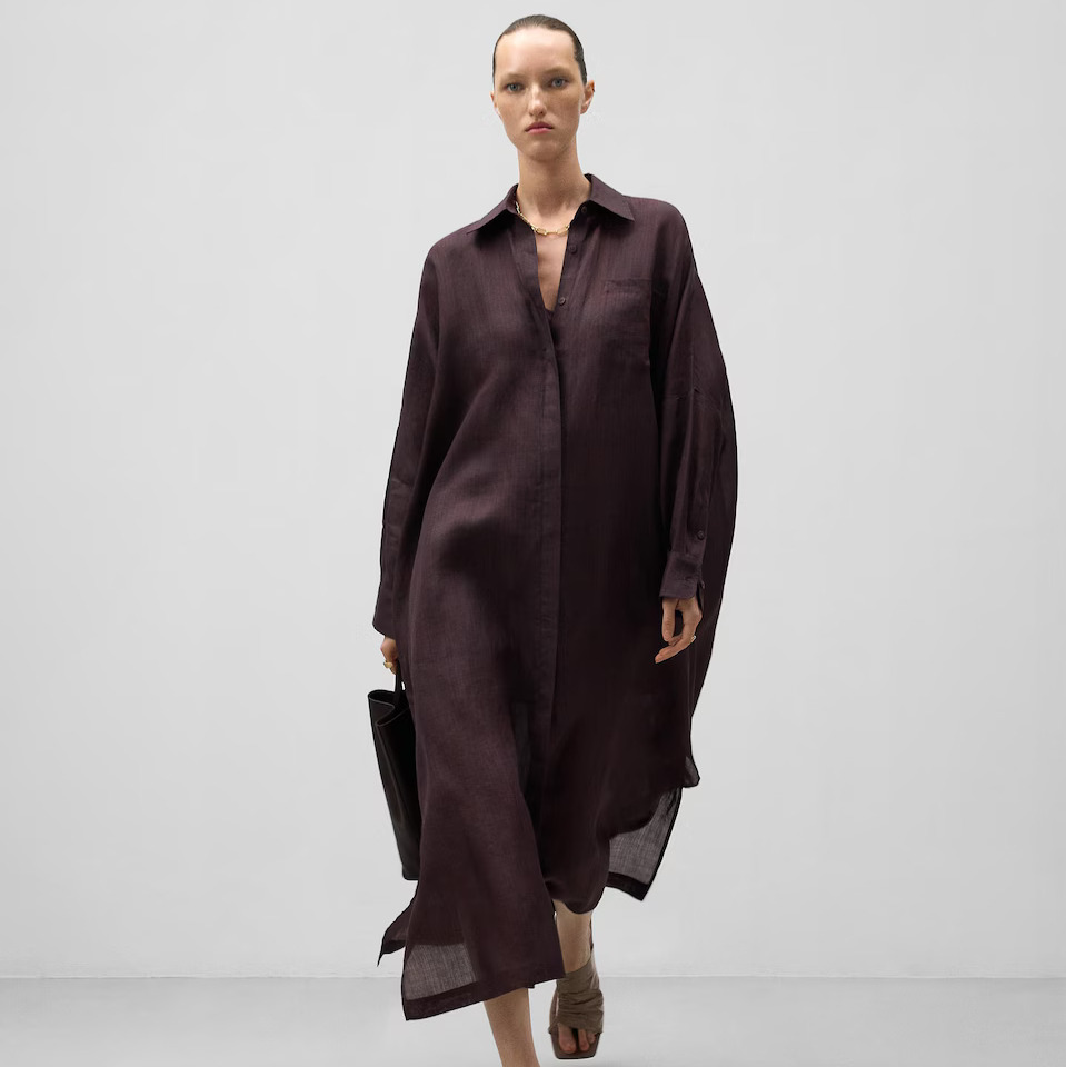 Adolfo Dominguez
Vestido camisero de ramio