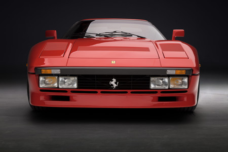 Alguien va a volver a estrenar este Ferrari 288 GTO que solo ha recorrido 729 kilómetros