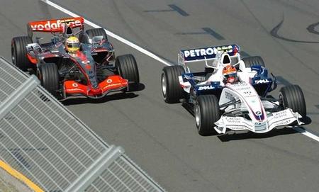 Lewis Hamilton echa de menos competir frente a Robert Kubica