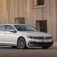 El Volkswagen Passat no ha terminado de dar batalla, todo indica que sí habrá nueva generación