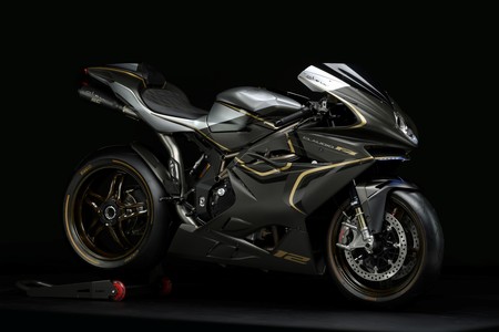 MV Agusta F4 Claudio: Sólo 100 unidades de homenaje sublime en fibra de carbono con 212 CV
