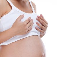 Extracción de calostro en el embarazo, el proyecto del Hospital de Torrejón para madres con riesgo de complicaciones al inicio de la lactancia 