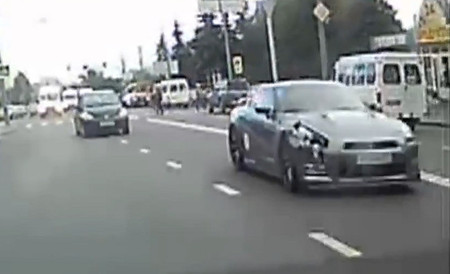 RuзуaбольPaзуФи™: El peligro de tomar desvíos sin mirar si viene alguien