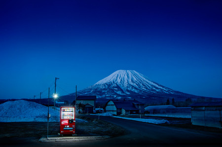 ‘Roadside lights’, la curiosa relación de Eiji Ohashi con las ‘jidohanbaiki’ (máquinas expendedoras) de Japón