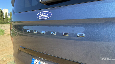 Ford Tourneo Connect16