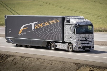 Los camiones de Mercedes-Benz conducirán de forma autónoma en 2025