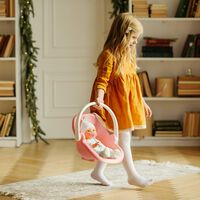 Jugar a papás y mamás: los siete grandes beneficios para los niños de este clásico juego simbólico 