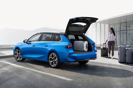 Opel Astra Sports Tourer 2023